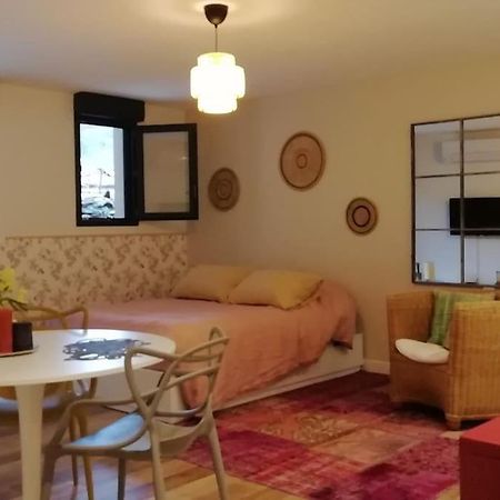Studio En Rez De Jardin Collobrières المظهر الخارجي الصورة