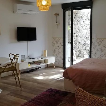 Studio En Rez De Jardin Collobrières المظهر الخارجي الصورة