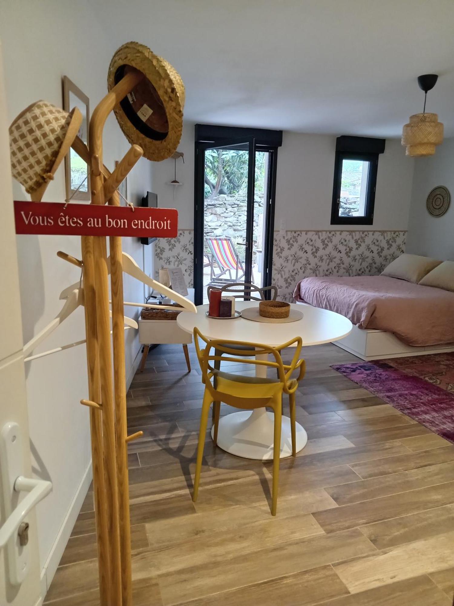 Studio En Rez De Jardin Collobrières المظهر الخارجي الصورة